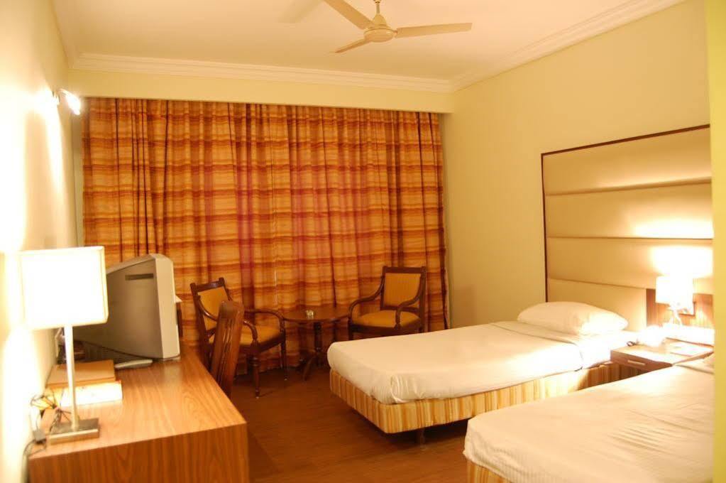 Mapple Abhay Jodhpur Hotel Джодпур Екстериор снимка