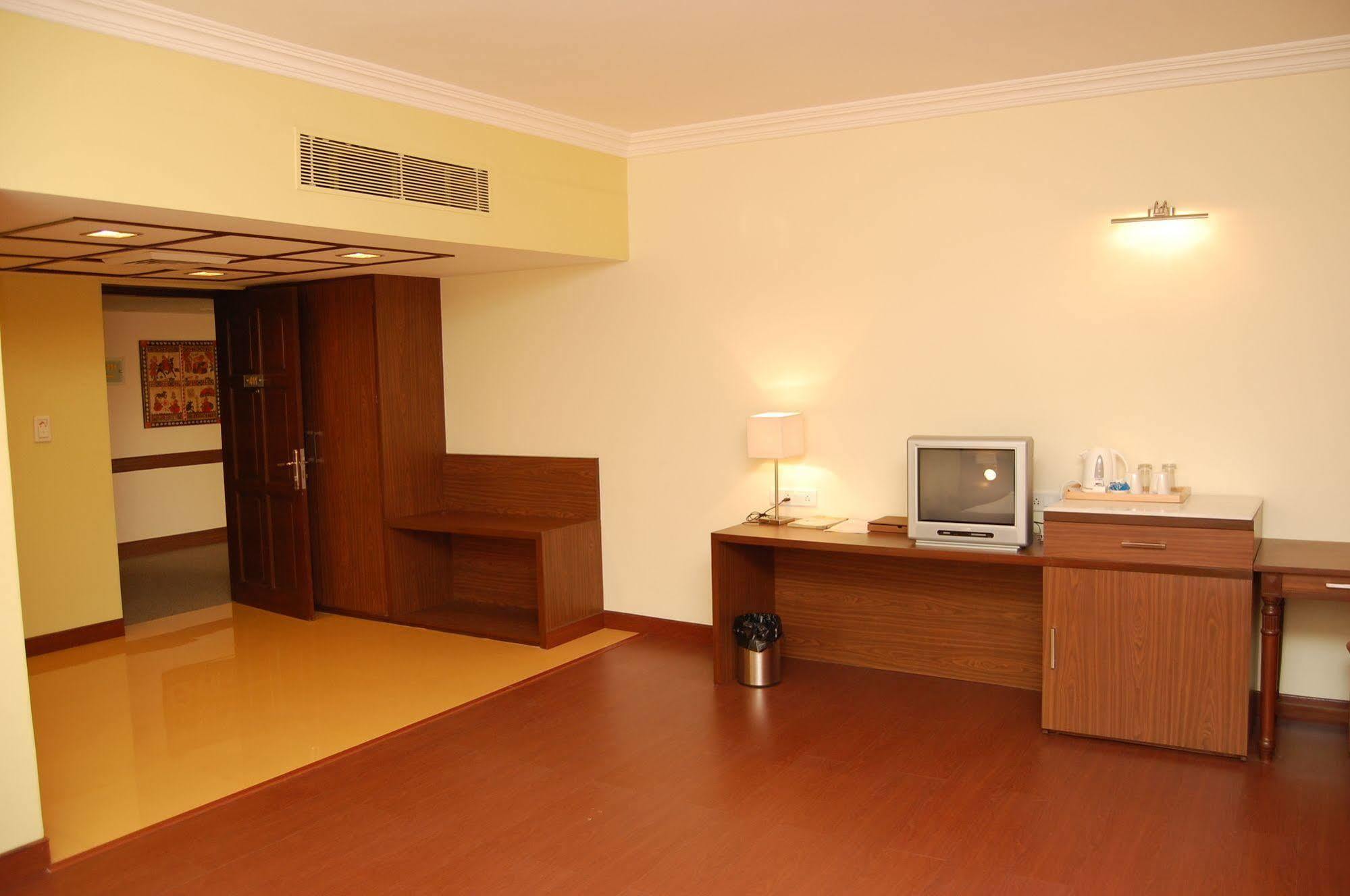 Mapple Abhay Jodhpur Hotel Джодпур Екстериор снимка