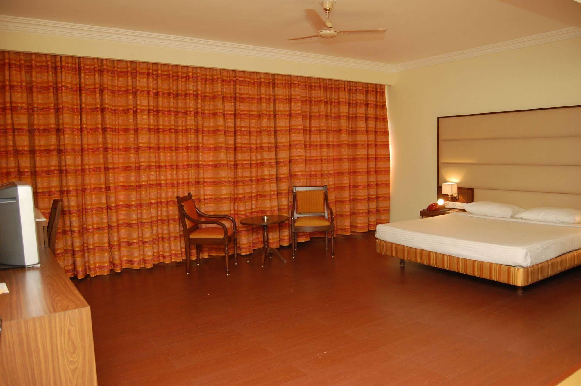 Mapple Abhay Jodhpur Hotel Джодпур Екстериор снимка